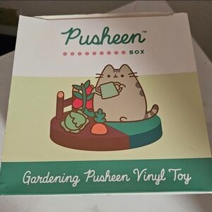 Pusheen Gardening Vinyl Toy - Gray and Green
